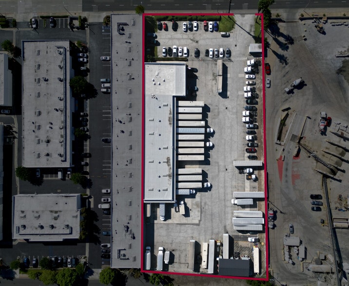 More Photos Of 20935 Currier Rd, Walnut Truck Terminal For Lease