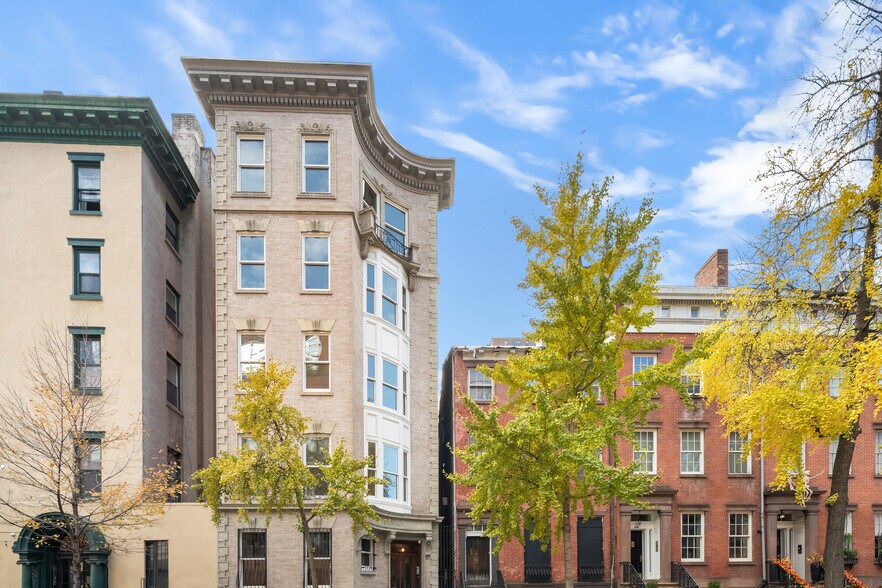 More Photos Of 402 W 20th St, New York Apartments For Sale