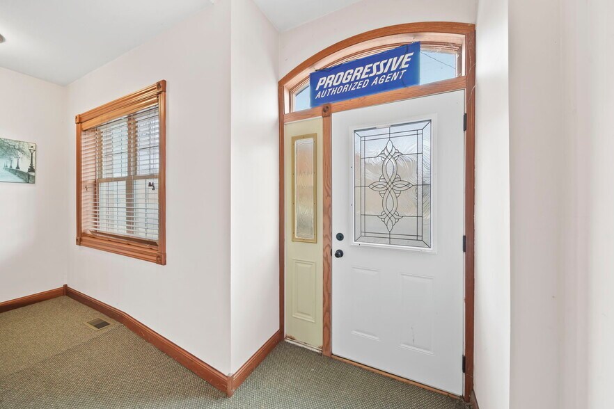 More Photos Of 104 Main St, Waldron Office Residential For Sale