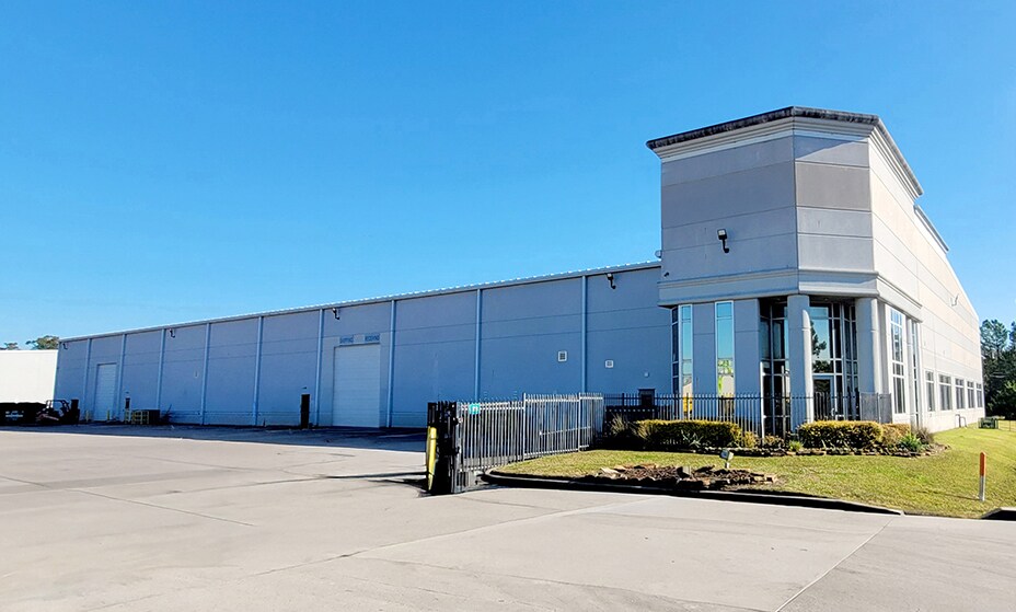 Primary Photo Of 2445 Peyton Rd, Houston Warehouse For Sale
