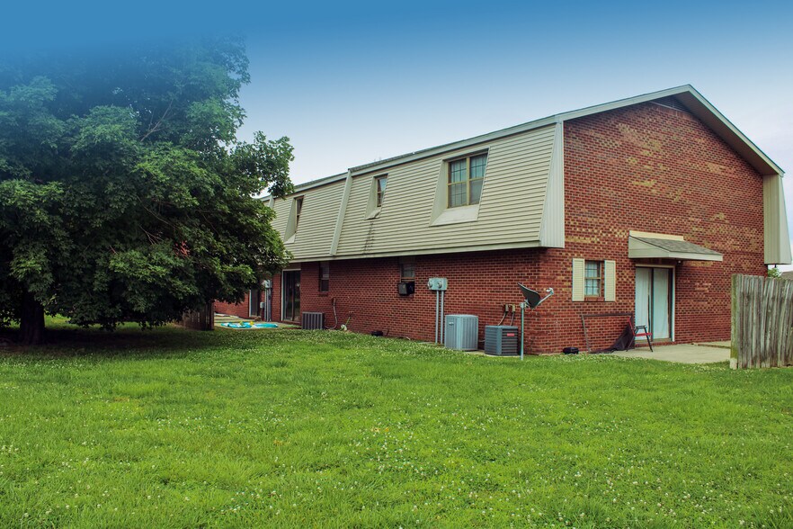 More Photos Of 802 W Wakefield Ave, Sikeston Apartments For Sale