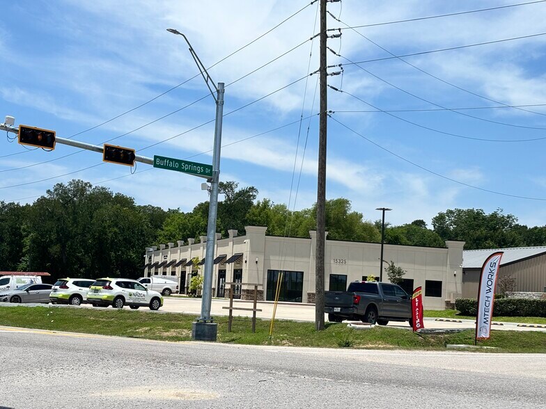 More Photos Of 15325 Summit Park Dr, Montgomery Storefront Retail Office For Lease