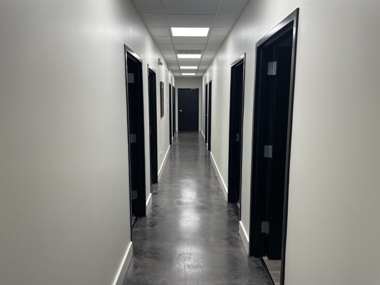 More Photos Of 3414-3426 Old Cantrell Rd, Little Rock Office For Lease