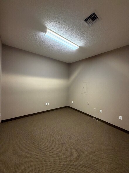 More Photos Of 9738 US Highway 441, Leesburg Medical For Lease