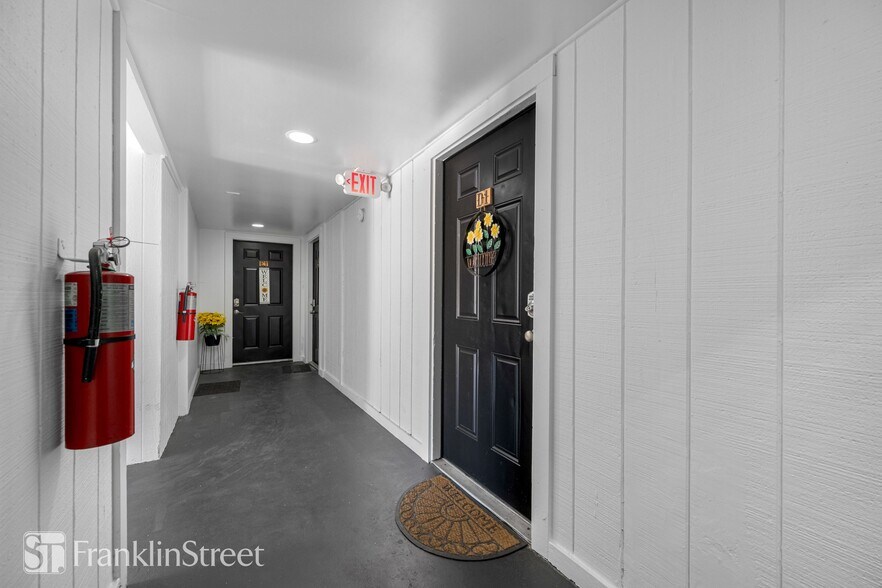 More Photos Of 5113 N Nebraska Ave, Tampa Apartments For Sale