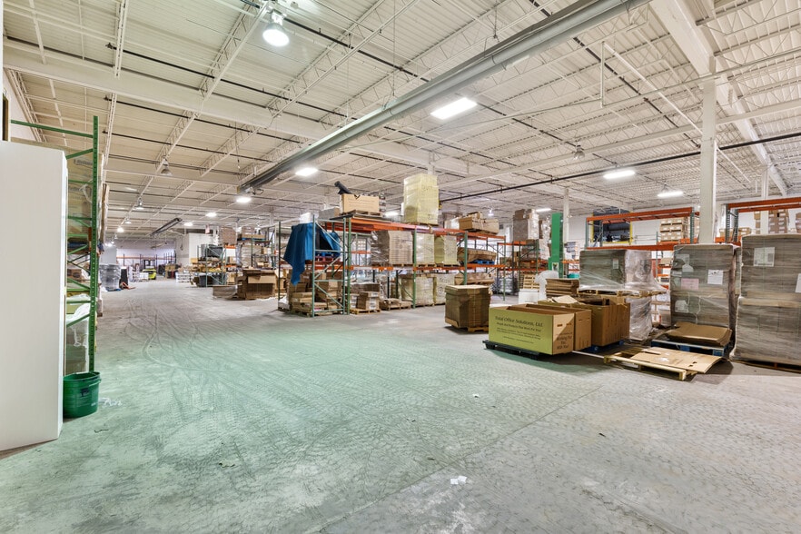 More Photos Of 5305 Midway Rd, Haltom City Distribution For Sale