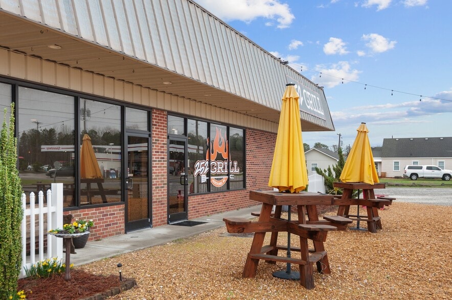 More Photos Of 102 Berry St, Hertford Restaurant For Sale