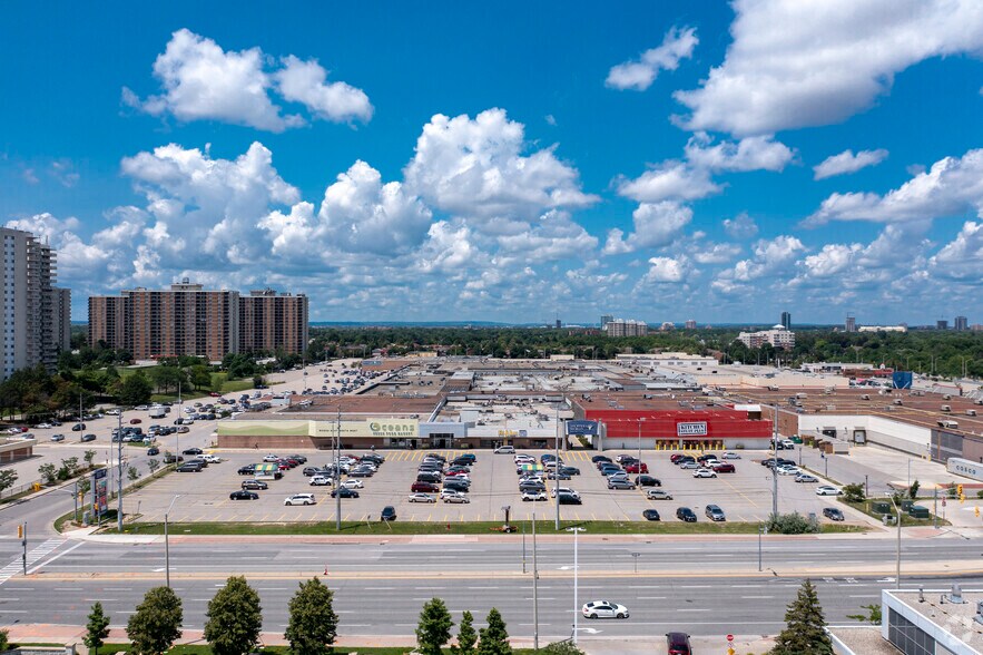 More Photos Of 499 Main St S, Brampton General Retail For Lease