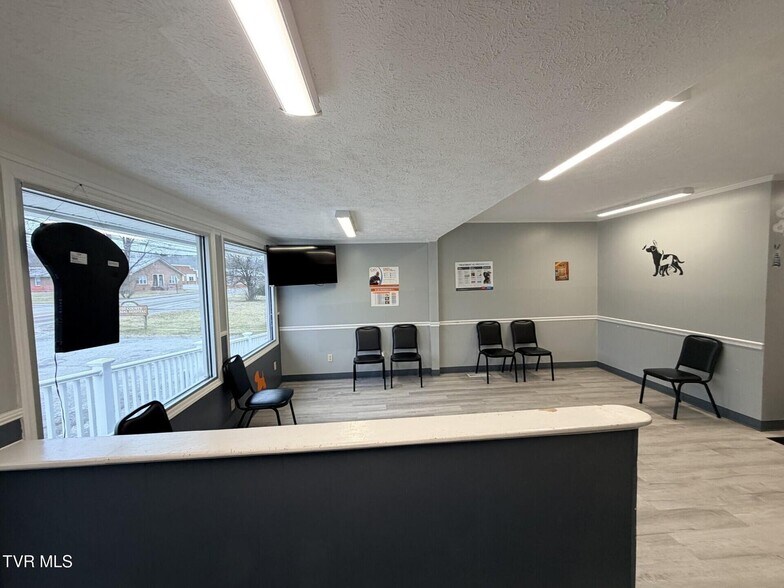 More Photos Of 404 Hurricane Rd NE, Wise Medical For Sale