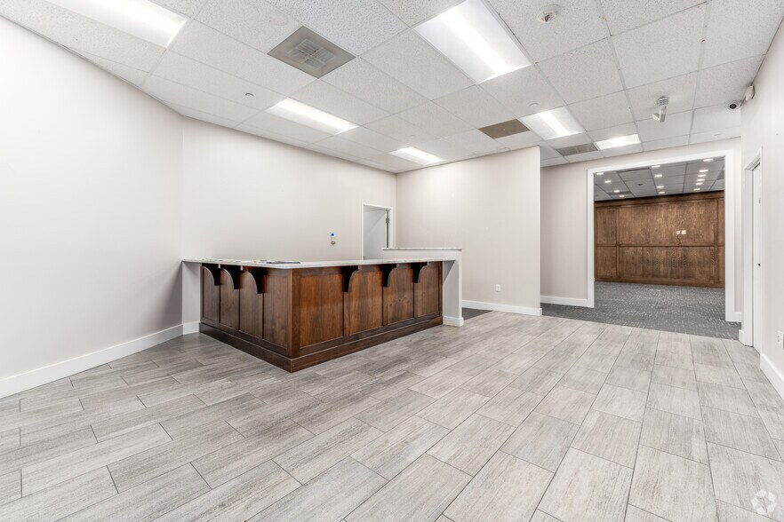More Photos Of 201 Defense Hwy, Annapolis Office For Sale