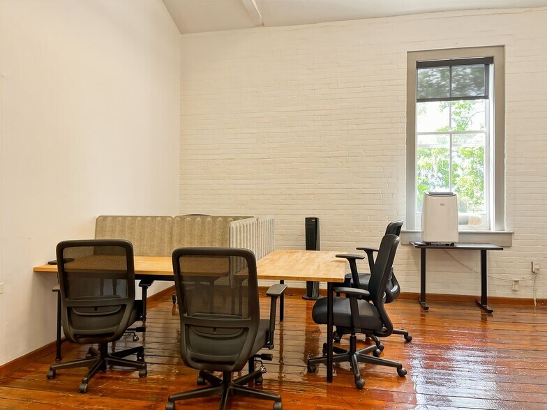 More Photos Of 602 S Main St, Gainesville Coworking Space
