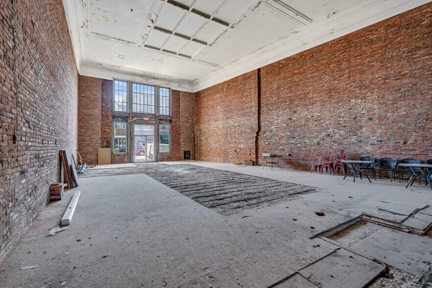 More Photos Of 25 W Front St, Keyport Bank For Lease