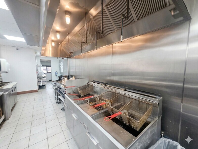 More Photos Of 9343 Lem Turner Rd, Jacksonville Fast Food For Sale