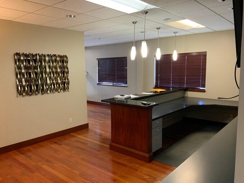 More Photos Of 8740-8746 Mary Ave NW, Seattle Office Residential For Lease