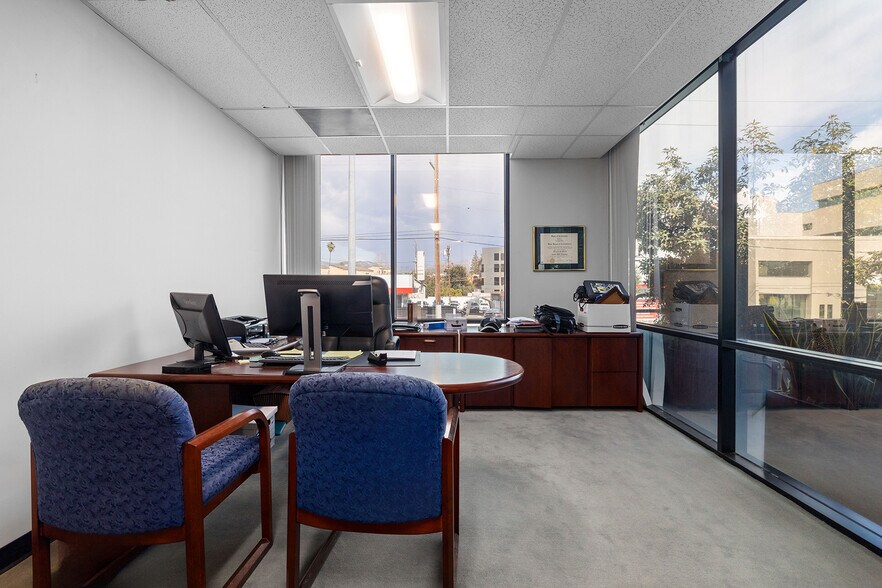 More Photos Of 4123 Lankershim Blvd, North Hollywood Office For Sale