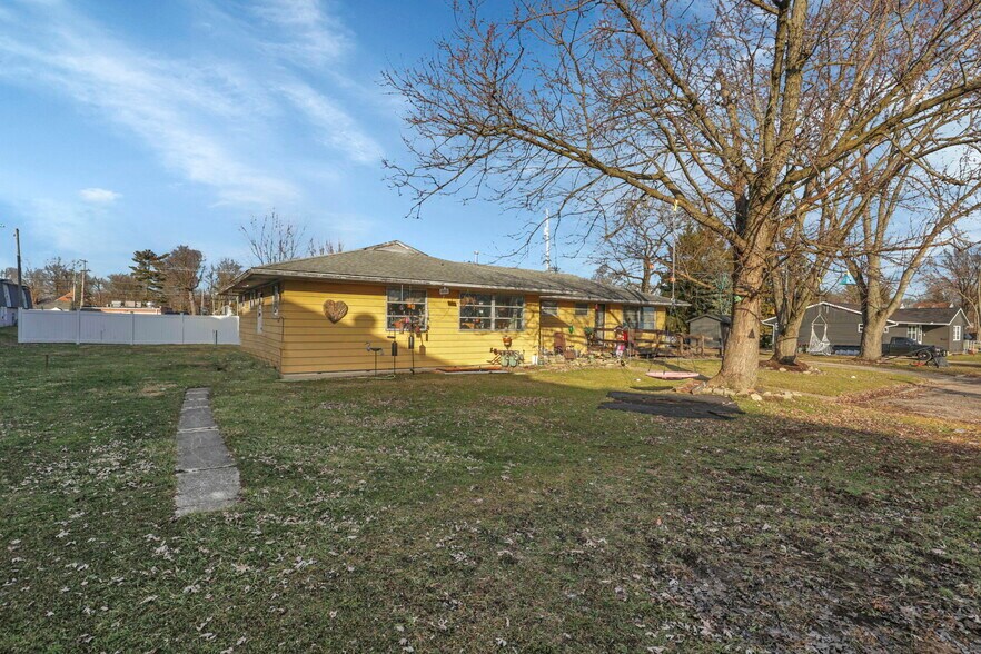 More Photos Of 12-35 Grove Ct, Marysville Apartments For Sale