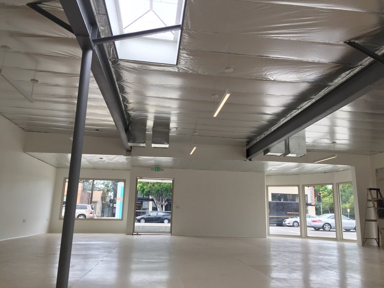 More Photos Of 1804 Lincoln Blvd, Venice Freestanding For Lease
