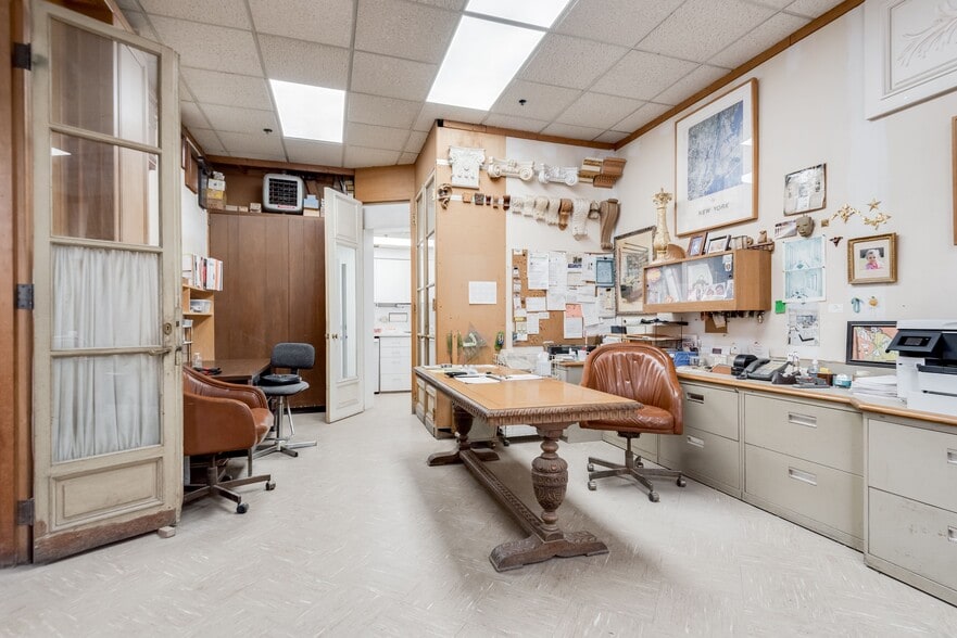 More Photos Of 54 Franklin St, Brooklyn Apartments For Sale