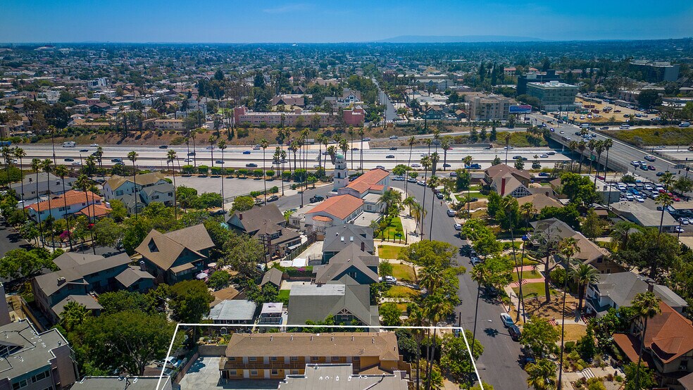 More Photos Of 1930 S Oxford Ave, Los Angeles Apartments For Sale