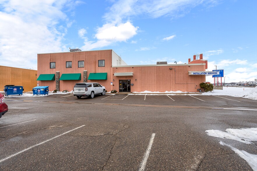 More Photos Of 2401 Highway 13 W, Burnsville Warehouse For Sale