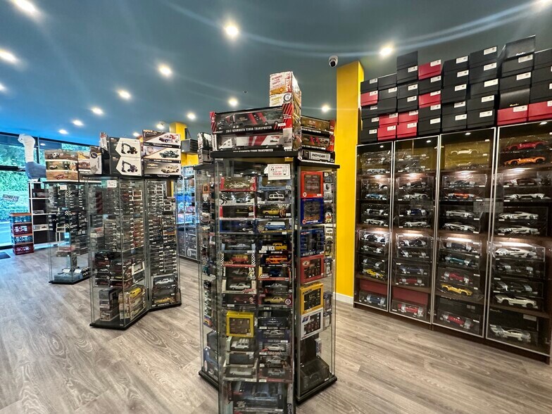 More Photos Of 19181 34A Av, Surrey Warehouse For Lease