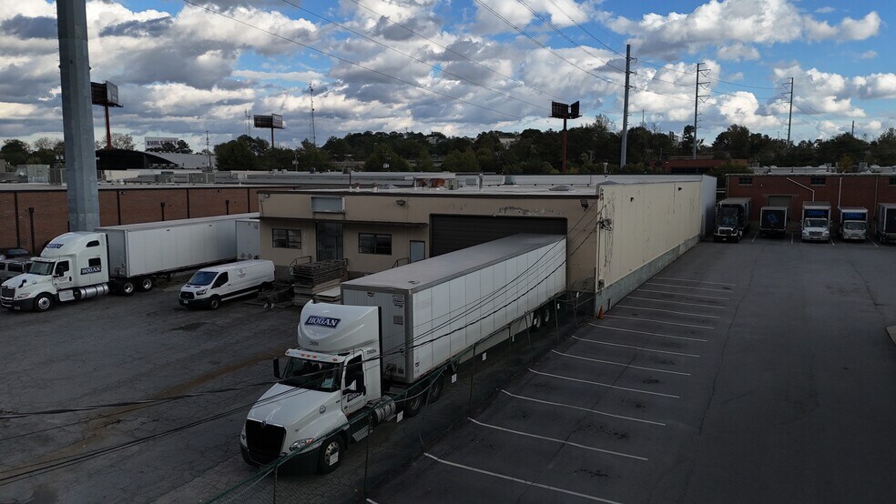 More Photos Of 219 Armour Dr NE, Atlanta Warehouse For Lease