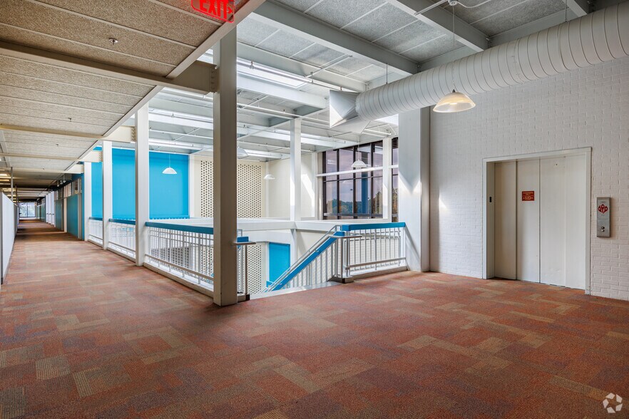 More Photos Of 2501 S State Highway 121 Bus, Lewisville Industrial For Lease