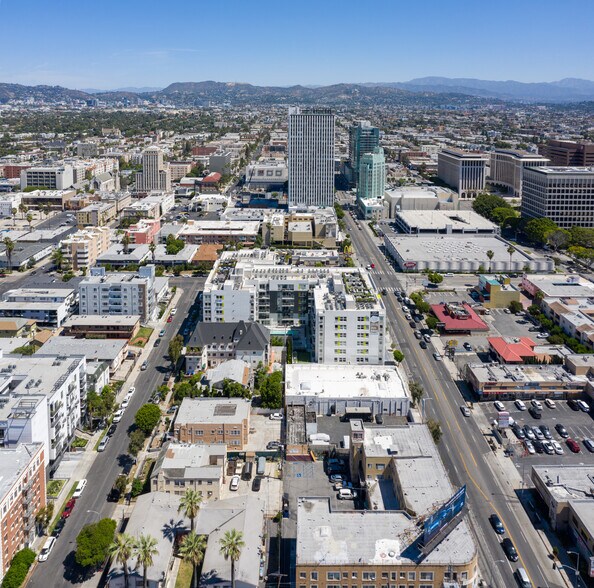 More Photos Of 729-735 S Western Ave, Los Angeles Flex For Sale