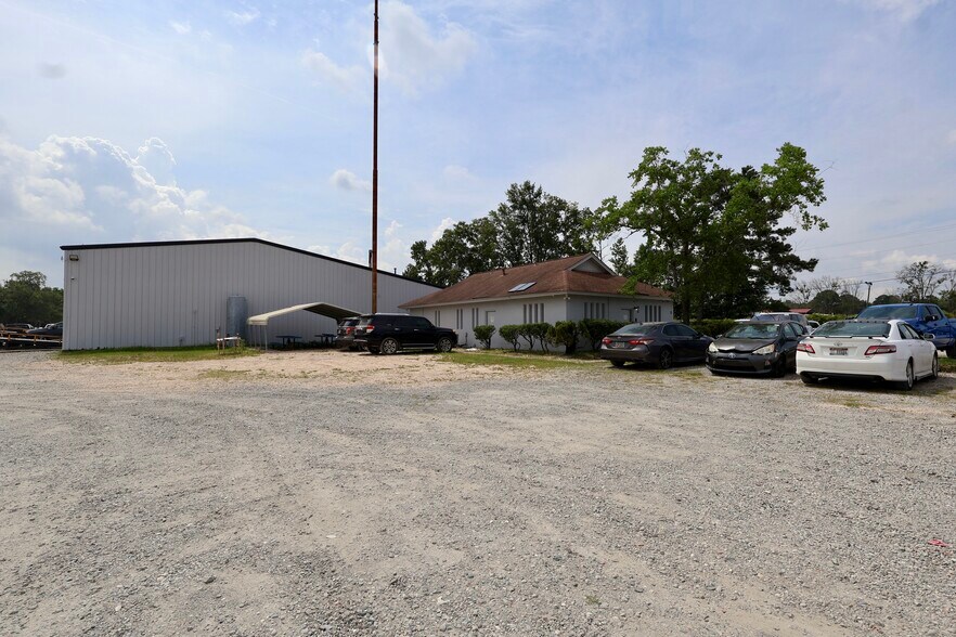 More Photos Of 28 Telfair Pl, Savannah Warehouse For Lease