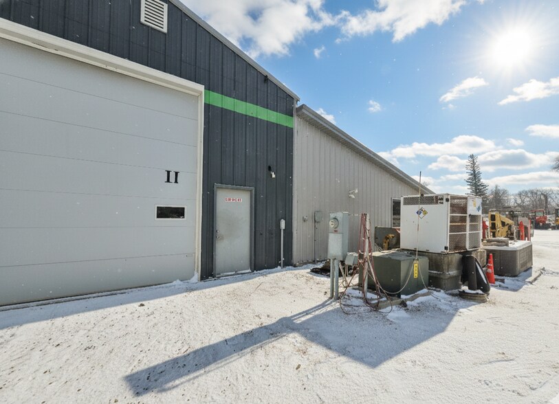 More Photos Of 1117 2nd Ave, Bingham Lake Industrial For Sale