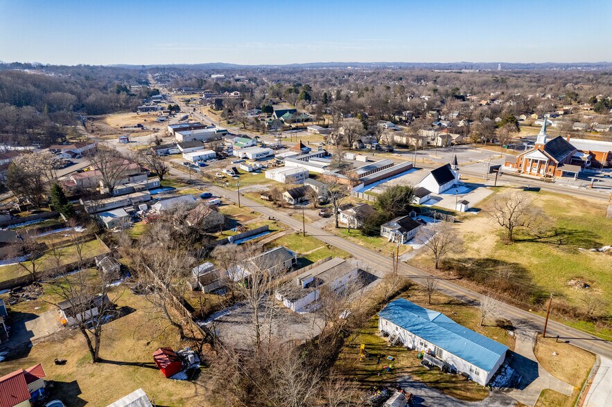 More Photos Of 2336 Old Knoxville Pike, Maryville Light Manufacturing For Sale