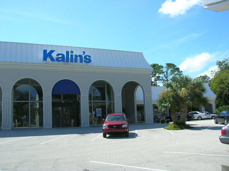 More Photos Of 298 S Yonge St, Ormond Beach Freestanding For Lease
