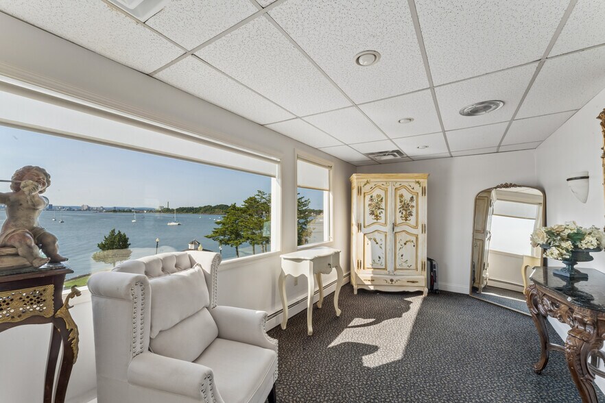 More Photos Of 62 Cove St, New Haven Specialty For Sale