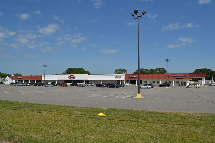 More Photos Of 3080-3108 Airline Blvd, Portsmouth Unknown For Lease