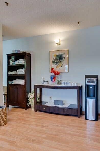 More Photos Of 14581-14585 Grand ave, Burnsville Office For Sale