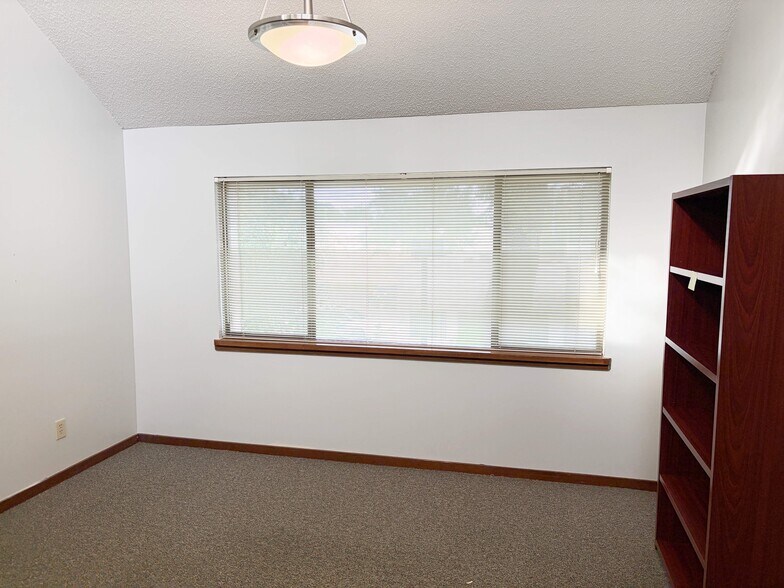 More Photos Of 711 Ballard St, Altamonte Springs Office For Lease