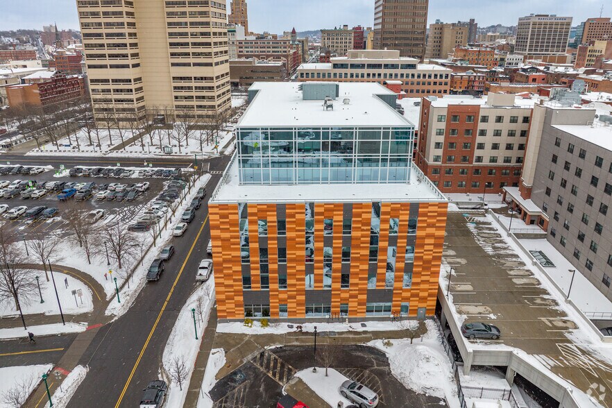 More Photos Of 333 W Washington St, Syracuse Office For Lease