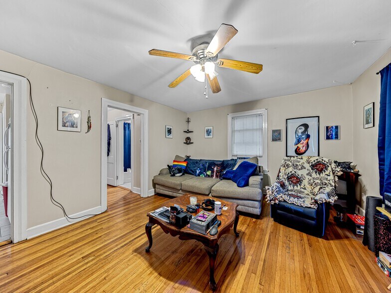 More Photos Of 1029 Patton St, Hendersonville Apartments For Sale