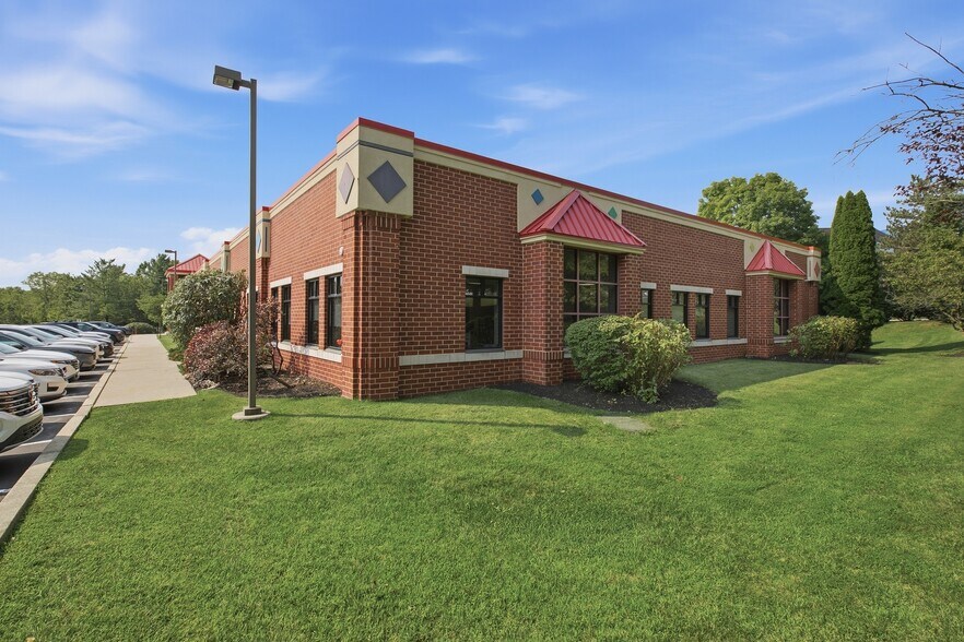More Photos Of 481 John Young Way, Exton Medical For Lease