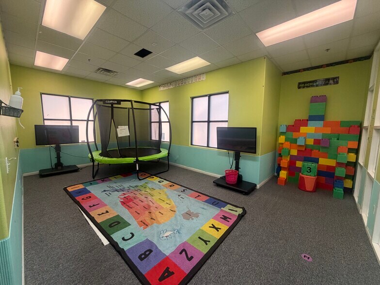 More Photos Of 3660 N Rancho Dr, Las Vegas Medical For Sale