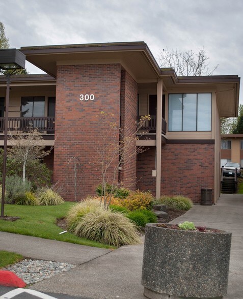 More Photos Of 4300 Talbot Rd S, Renton Unknown For Lease