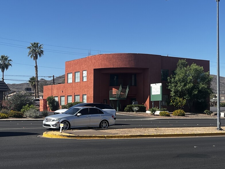 More Photos Of 309 W Lake Mead Pky, Henderson Loft Creative Space For Lease