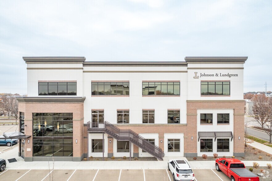 More Photos Of 2541 E Gala St, Meridian Office For Lease