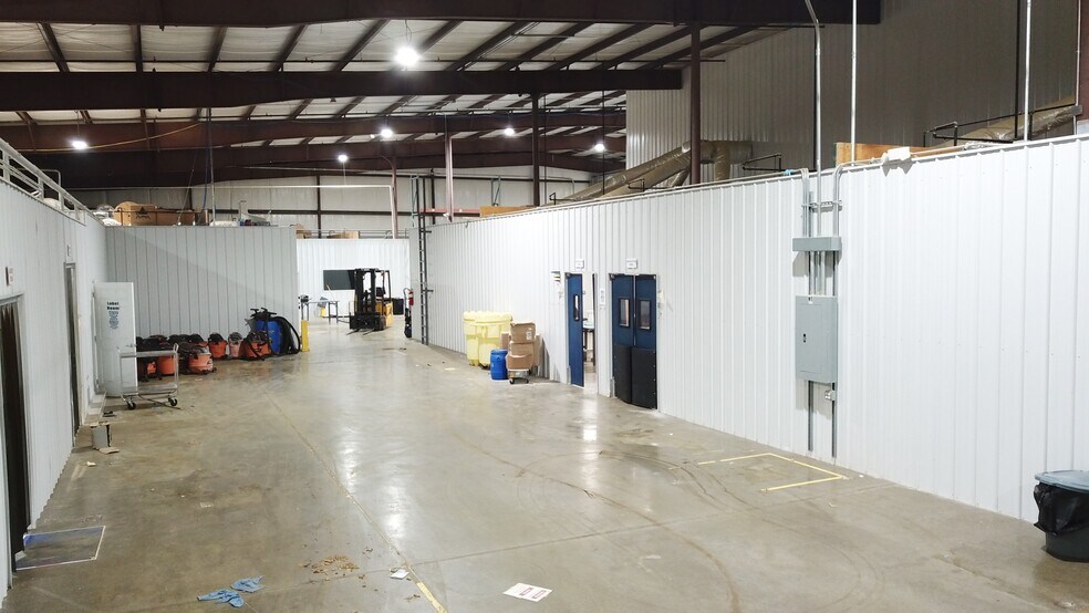 More Photos Of 655 10th St, Cedartown Warehouse For Sale