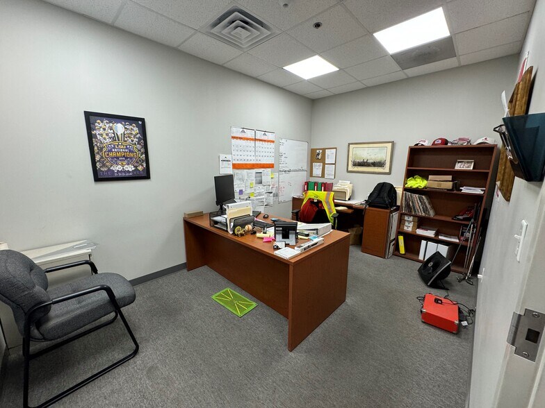 More Photos Of 10049 Reiger Rd, Baton Rouge Office For Lease