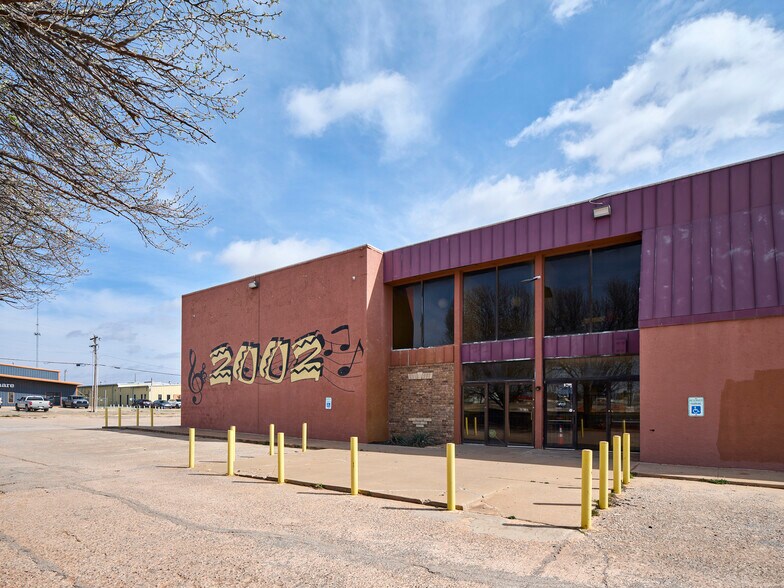 More Photos Of 1508 SE 25th St, Oklahoma City Bar For Sale