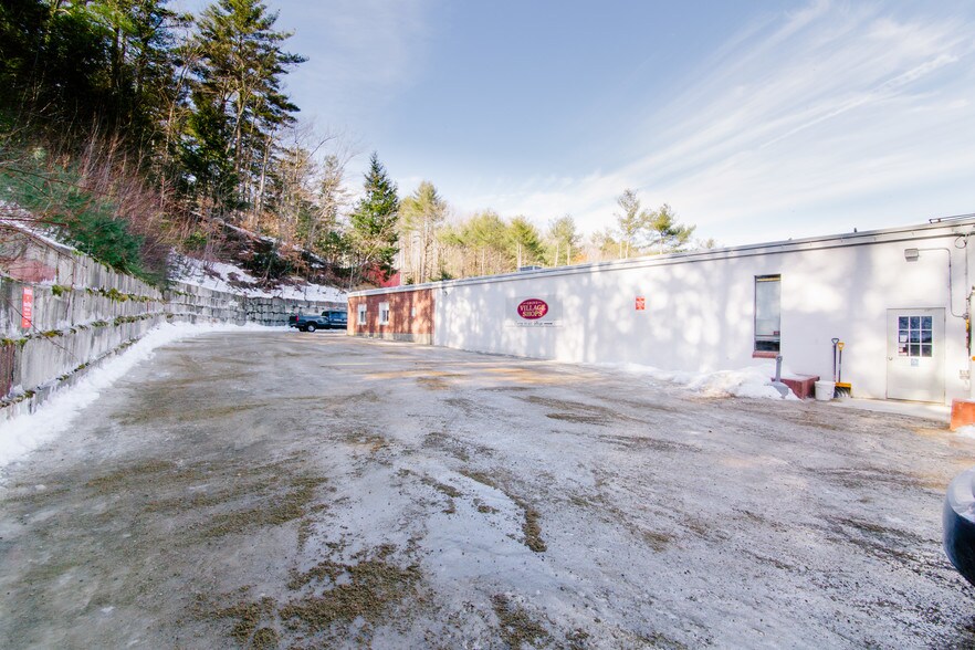 More Photos Of 43 Grove St, Peterborough Freestanding For Sale