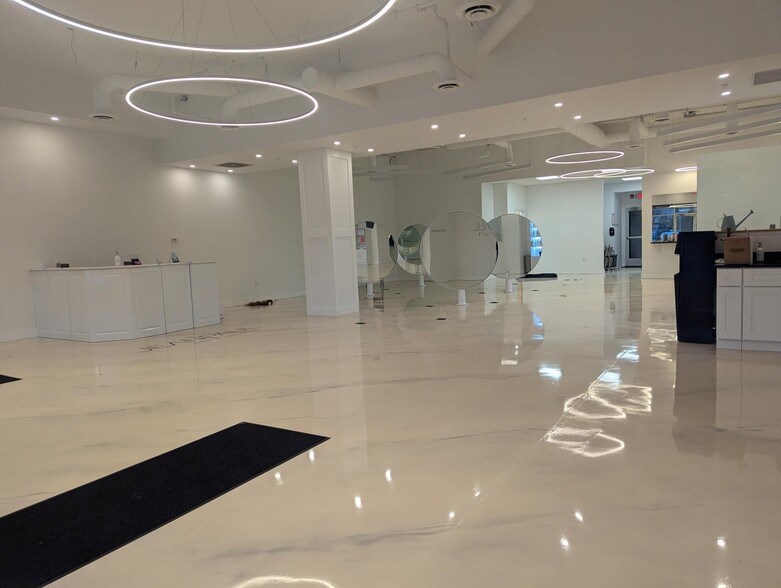 More Photos Of 16 N Greenbush Rd, Troy Freestanding For Lease