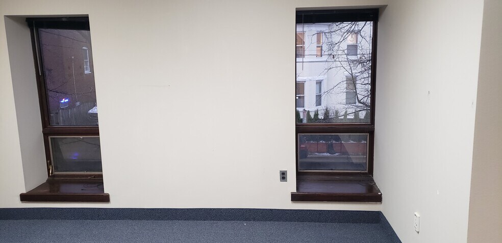 More Photos Of 400 N Columbus St, Alexandria Office For Lease