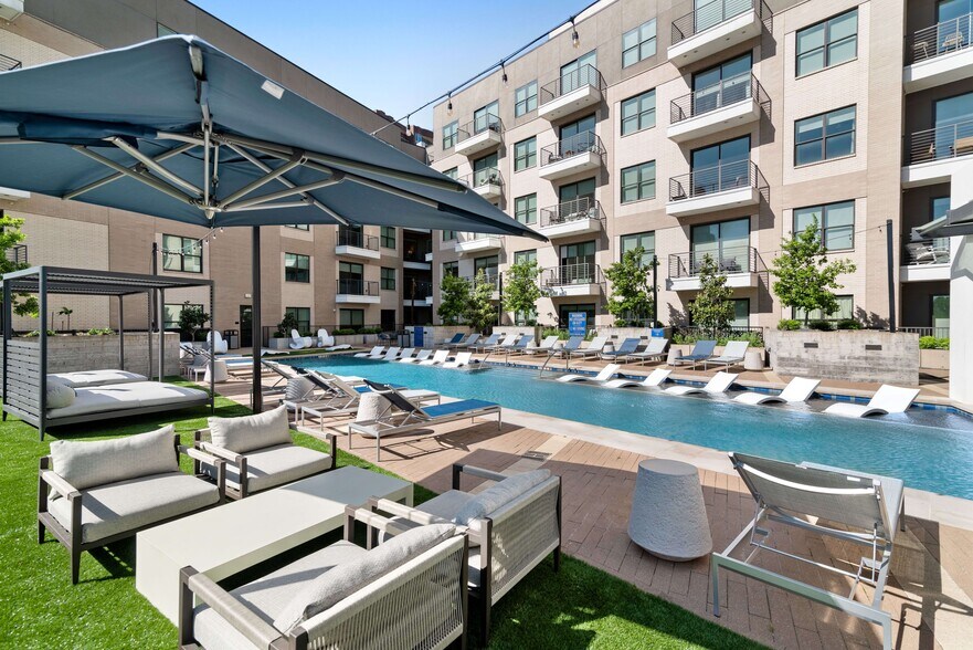More Photos Of 3200 McKinney Ave, Dallas Multifamily For Sale